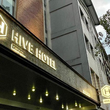 Check Inn Hive Lotung Kültér fotó