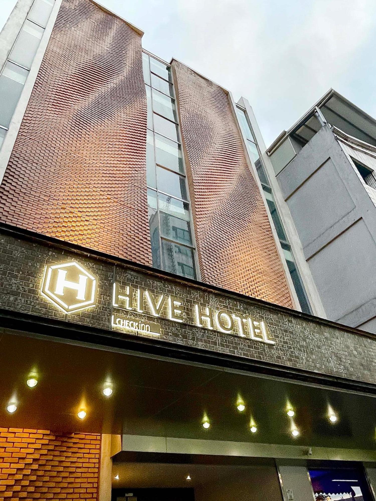 Check Inn Hive Lotung Kültér fotó